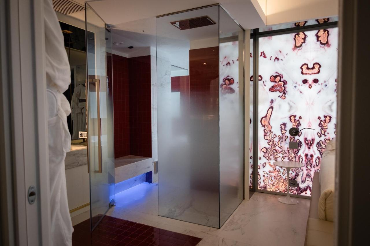 Ghibli Hotel Чивитанова-Марке Экстерьер фото