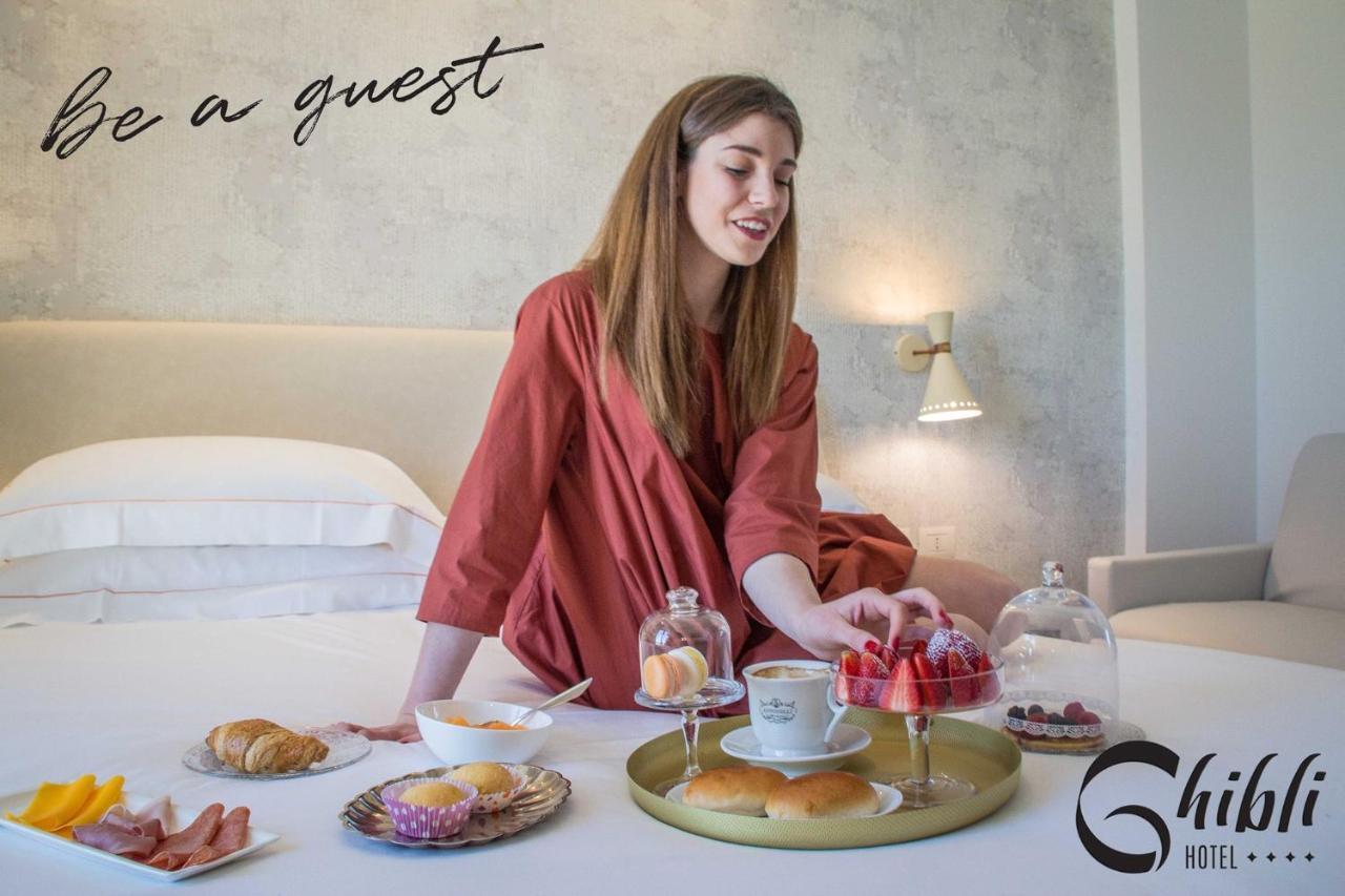Ghibli Hotel Чивитанова-Марке Экстерьер фото